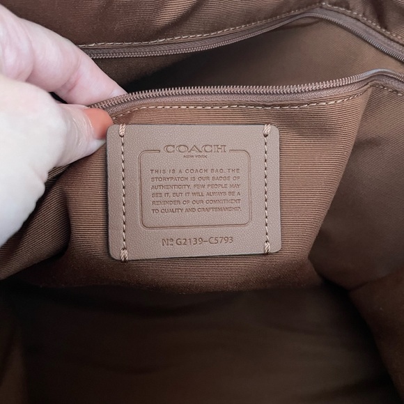 Coach Dempsey Carryall In Signature Jacquard With Stripe And Coach Patch, NWT - Picture 9 of 10